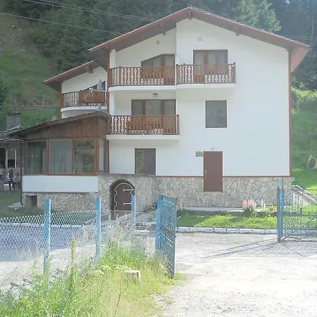Shareniya Most Penzion